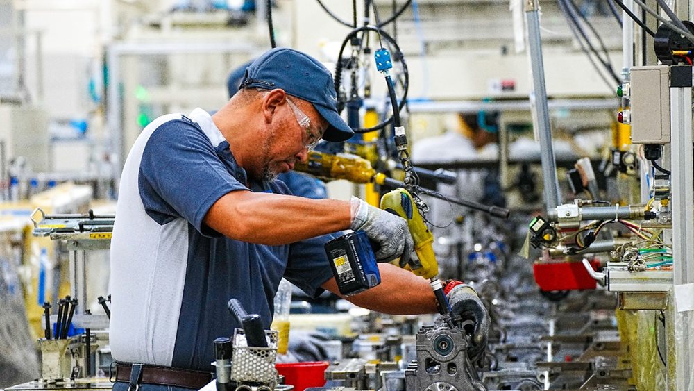 Nissan: Εξετάζει το κλείσιμο εργοστασίων στην Ιαπωνία και στο εξωτερικό