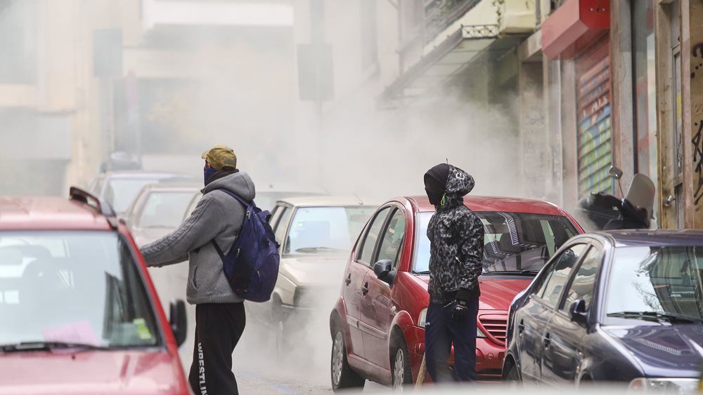 Ένταση και επεισόδια στις μαθητικές πορείες σε Αθήνα και Θεσσαλονίκη
