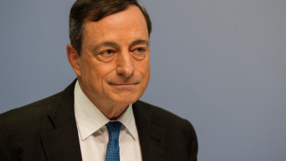 Bloomberg: Η ΕΚΤ εξετάζει μείωση του QE κατά €10 δισ. το μήνα