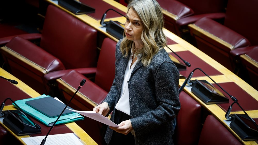 Μ. Αποστολάκη: Σκόπιμη η κυβερνητική αδράνεια που ανοίγει τον δρόμο σε νέες αυξήσεις των ασφάλιστρων υγείας