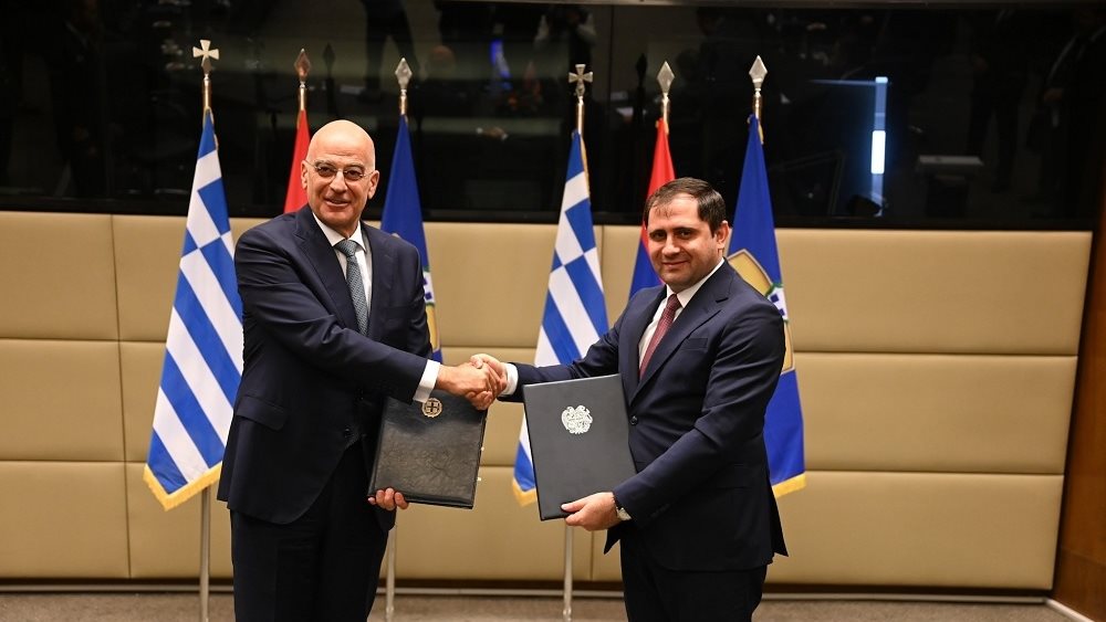 Συνάντηση Ν. Δένδια με τον Αρμένιο ομόλογό του, Σ. Παπικιάν στο Πεντάγωνο