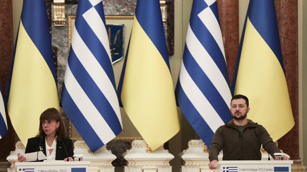 Κ. Σακελλαροπούλου μετά την κατ' ιδίαν συνάντηση με Β. Ζελένσκι: Αμέριστη συμπαράσταση στον ηρωικό ουκρανικό λαό