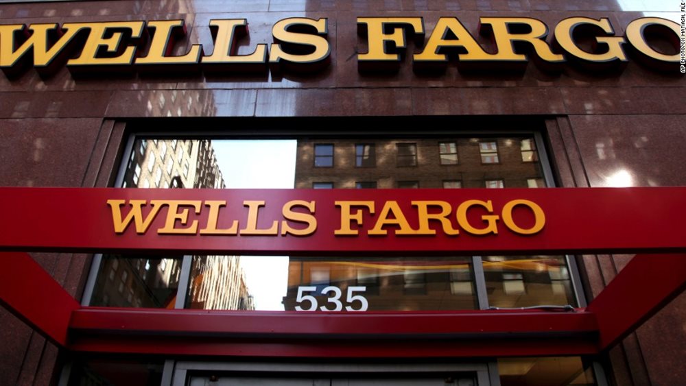 Wells Fargo: Κέρδη και τζίρος πάνω από τις εκτιμήσεις αλλά με πτώση των εσόδων από τόκους