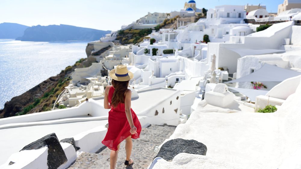 Greeks and Austrians are voting for Greece for holidays this summer