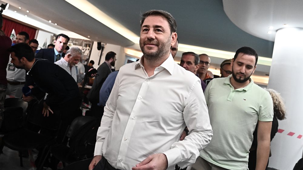 Το ΠΑΣΟΚ υπόσχεται "αλλαγή" με... κανονικότητα- Στρατηγική καθησυχασμού του μεσαίου χώρου