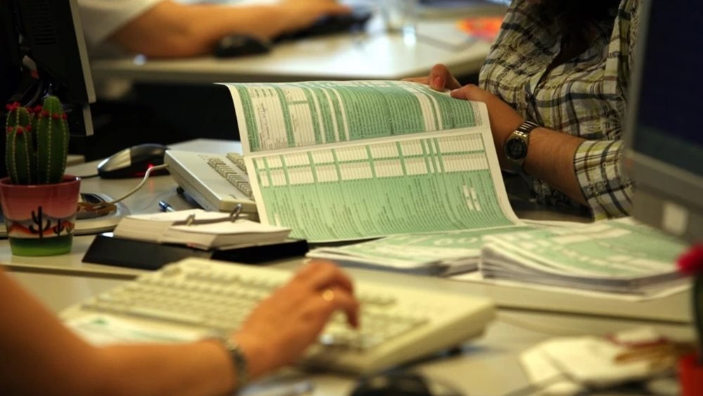 Κατασχέσεις για 590.000 οφειλέτες σχεδιάζει η εφορία