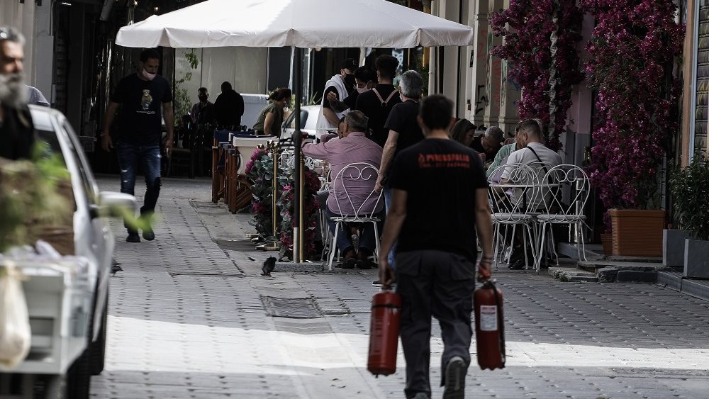 Η κίνηση στα καταστήματα εστίασης, μετά από 6 μήνες με κατεβασμένα ρολά
