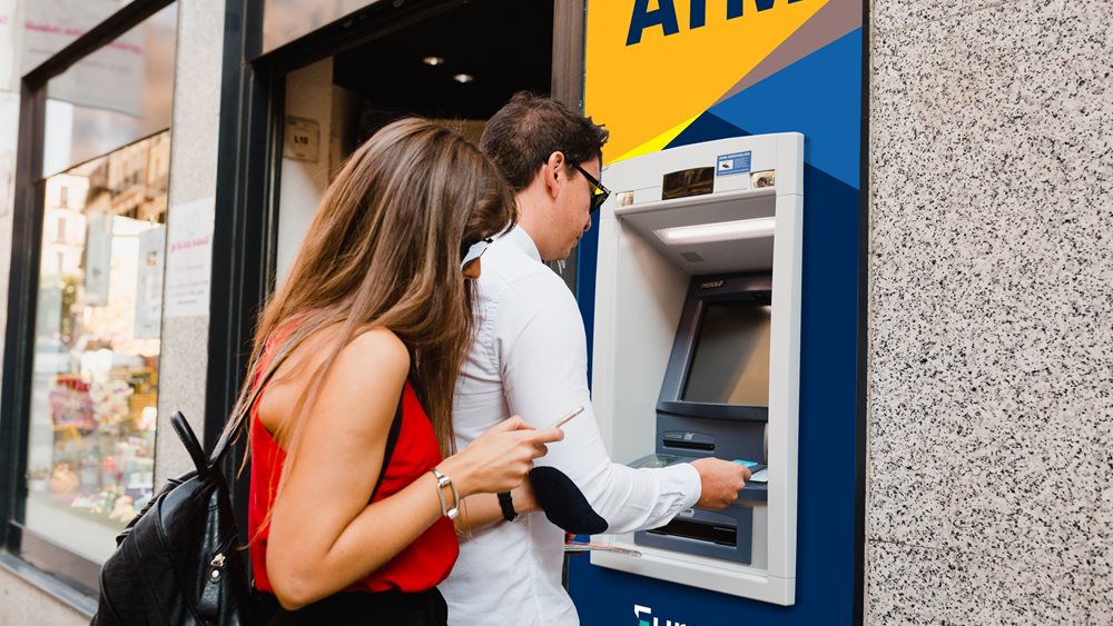 Η Euronet συνεχίζει να υποστηρίζει την πρόσβαση σε μετρητά και νέες υπηρεσίες πληρωμών