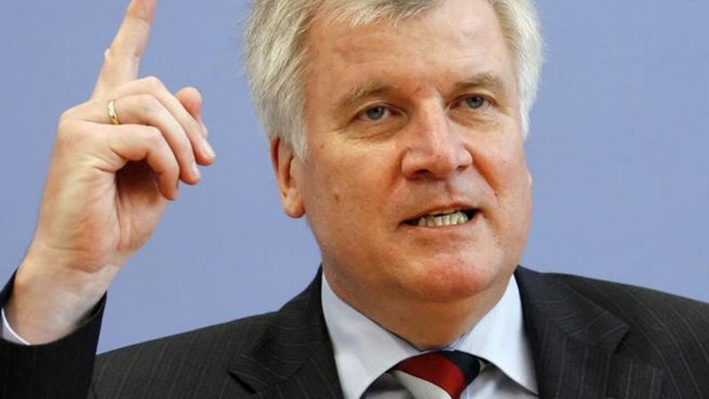 Ζεεχόφερ: Στην Ελλάδα θα επιστρέφονται οι πρόσφυγες από τα γερμανικά σύνορα