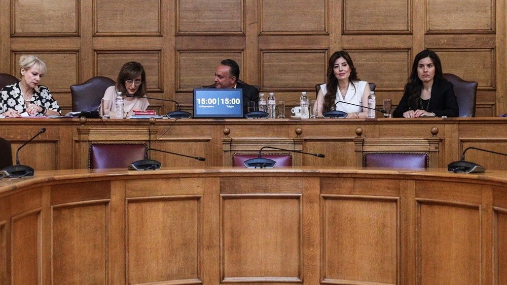 ΠΑΣΟΚ για προανακριτική Κ. Καραμανλή: "Ντράπηκε και η ντροπή"