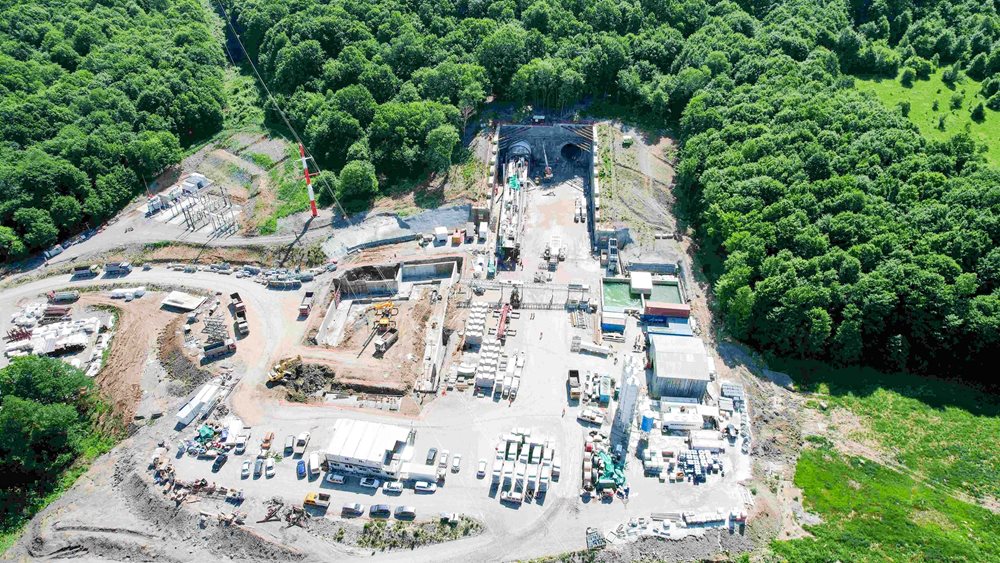 Ρουμανικά ΜΜΕ: Θερμή υποδοχή του 2ου TBM της Άκτωρ σε στρατηγικής σημασίας διευρωπαϊκό σιδηροδρομικό άξονα