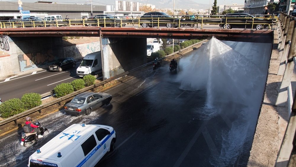 Κυκλοφοριακή συμφόρηση στη λεωφόρο Κηφισού, λόγω σπασμένου αγωγού της ΕΥΔΑΠ