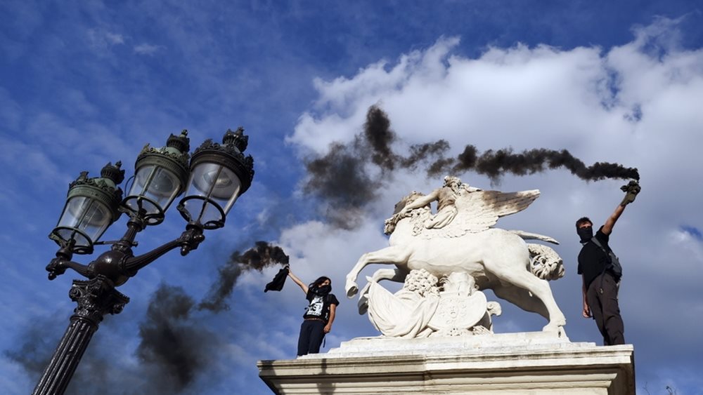 Γαλλία: Η δικαιοσύνη απαγορεύει πορεία κατά της αστυνομικής βαρβαρότητας