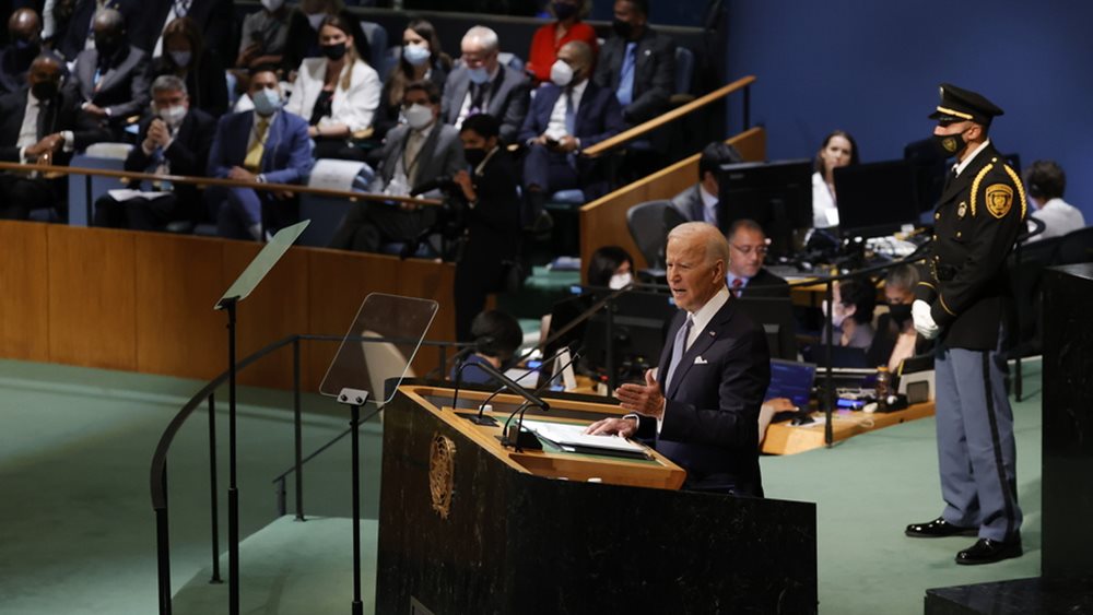 Μπάιντεν: Η Ρωσία εκτοξεύει ανεύθυνα απειλές χρήσης πυρηνικών όπλων