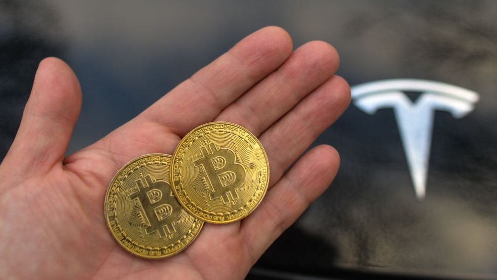 H Tesla πιθανότατα πουλάει Bitcoin, παρά τα όσα λέει ο Μασκ