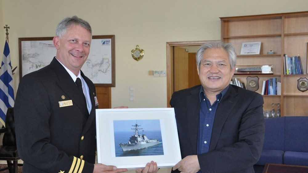 Ο ΟΛΠ υποδέχτηκε τον Commanding Officer Christopher Gilbertson
