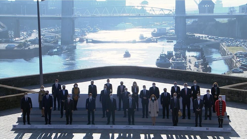 Ν. Δένδιας: Στο συμβούλιο των 27 ΥΠΕΞ συζητήσαμε πώς πρέπει να αντιμετωπιστούν οι παραβιάσεις του Διεθνούς Δικαίου