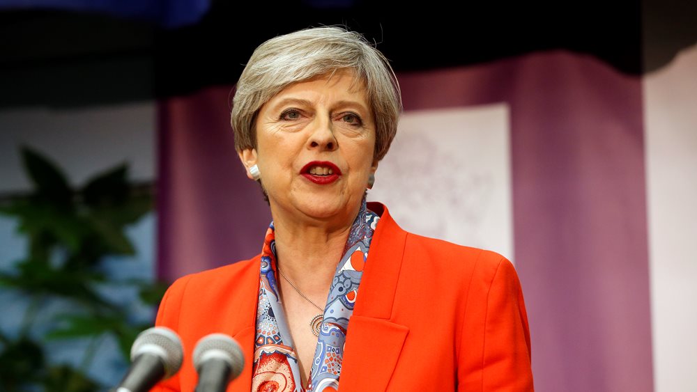 Μέι: Στηρίξτε τη συμφωνία, αλλιώς μακρά αναβολή του Brexit και ευρωεκλογές