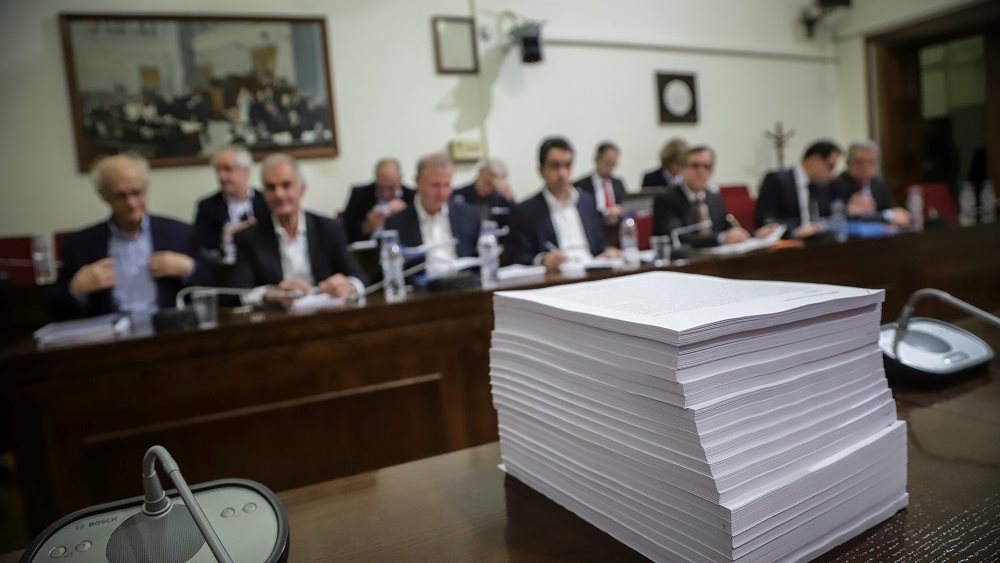 Μετ&#39; εμποδίων η κατάθεση Μανιαδάκη στην Προανακριτική Επιτροπή