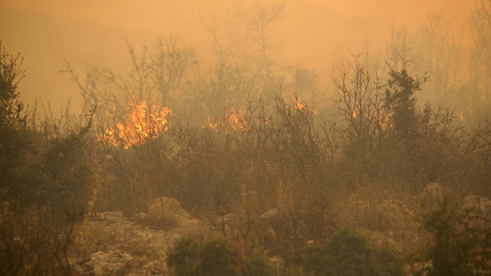 Αλβανία: Σε πύρινο κλοιό χωριά της ελληνικής μειονότητας