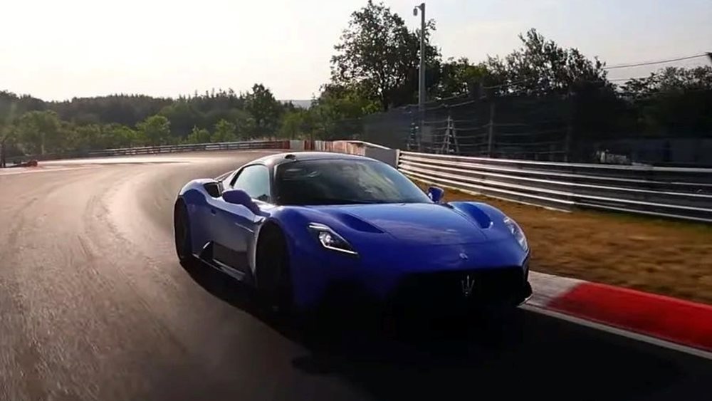 Video: H Maserati MC20 είναι πιο αργή στο Nurburgring από την MC12