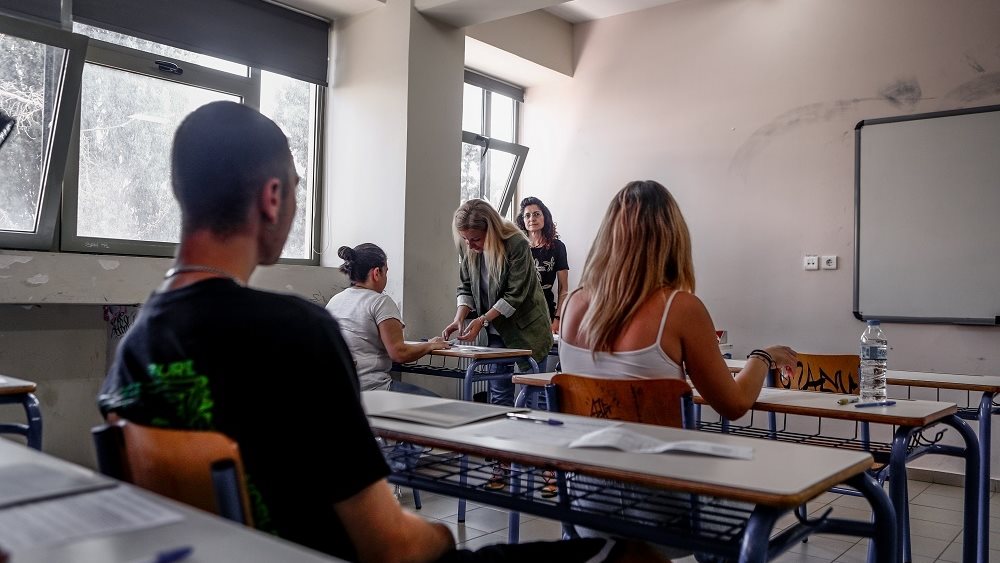 Πρώτη ημέρα Πανελλαδικών Εξετάσεων για τα ΕΠΑΛ -  Τα θέματα στα Νέα