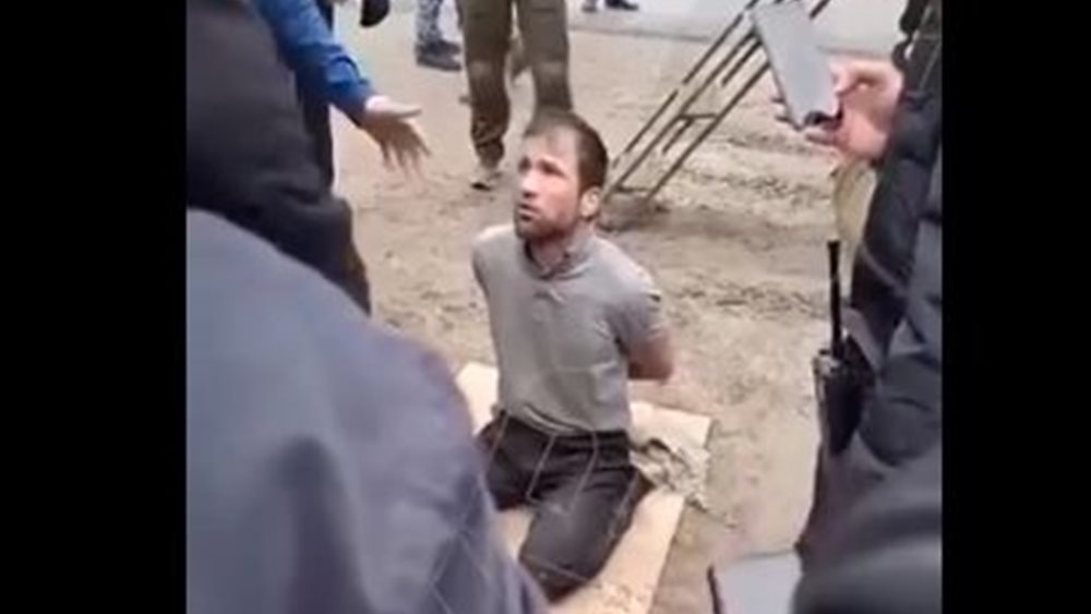 H στιγμή της σύλληψης υπόπτου για το μακελειό στη Μόσχα: &quot;Μου έταξαν ρούβλια&quot; λέει και τρέμει