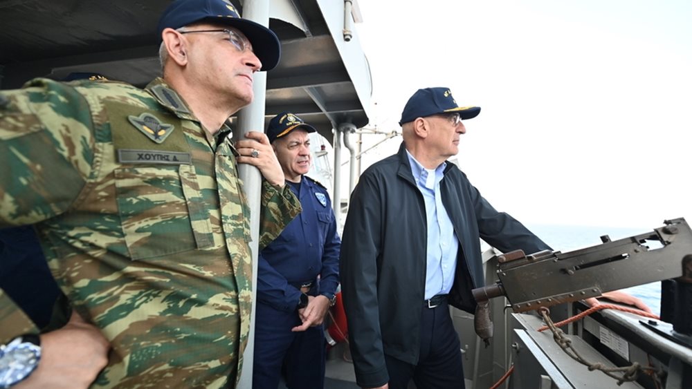 Ν. Δένδιας: Το Πολεμικό Ναυτικό έχει μπει στη νέα εποχή - Παρακολούθησε εκπαιδευτικές βολές κατευθυνόμενων βλημάτων