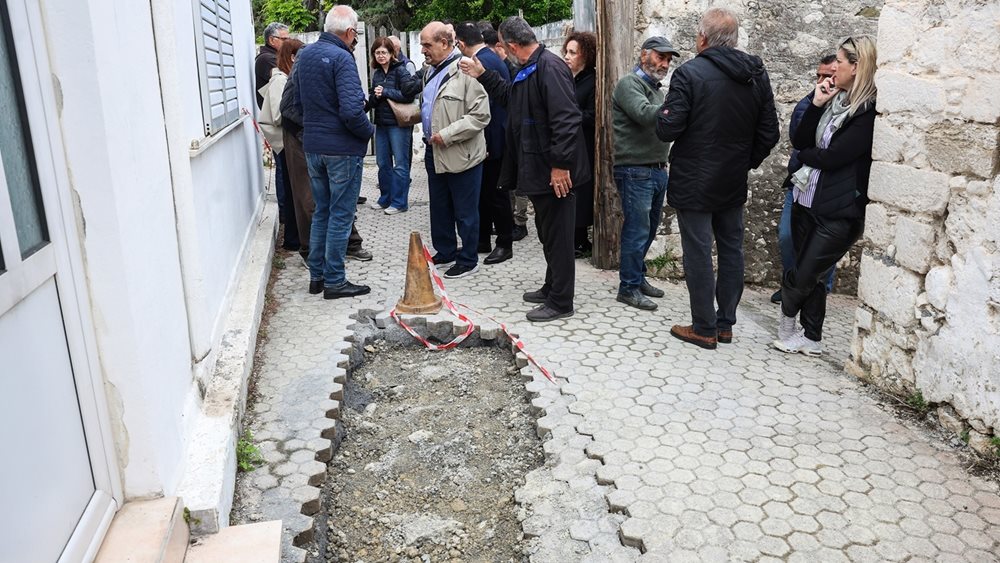 Ρηγματώσεις στις Βούτες Ηρακλείου: Πρώτες εκτιμήσεις και κίνδυνοι για κατοίκους