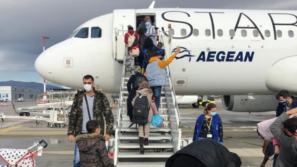 Συνεχίζονται οι μετεγκαταστάσεις προσφύγων προς τη Γερμανία