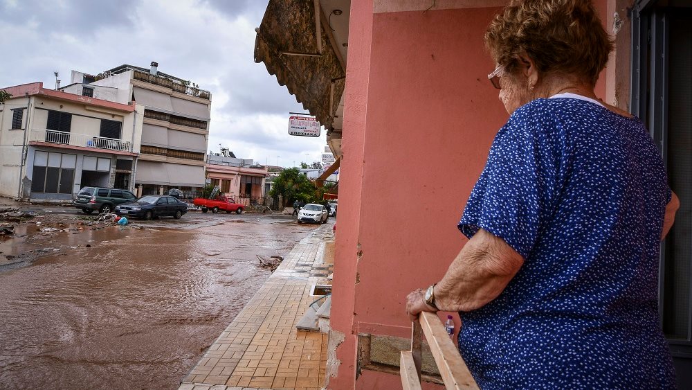 Πλημμύρα στη Μάνδρα: Την επίσπευση της καθαρογραφής της απόφασης ζητούν οι συγγενείς των θυμάτων