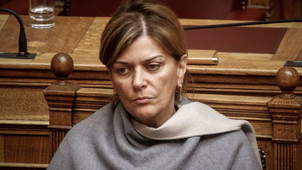 Το &quot;μπαλάκι&quot; σε Τσίπρα πετάει η Ράνια Αντωνοπούλου