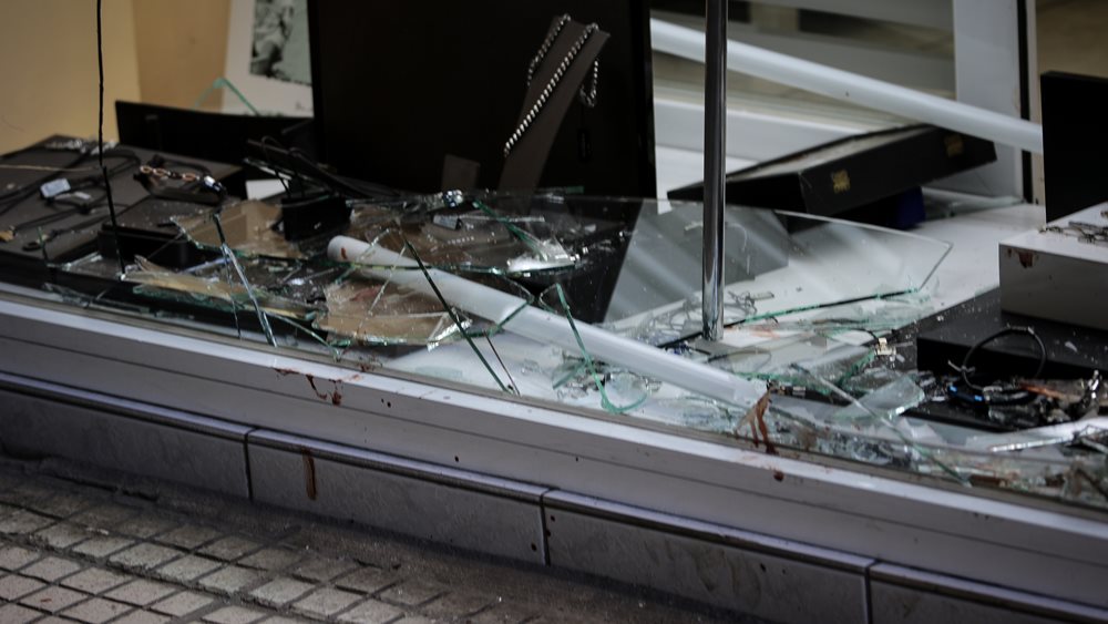 Επίθεση με μπογιές σε κοσμηματοπωλείο στο Χαλάνδρι