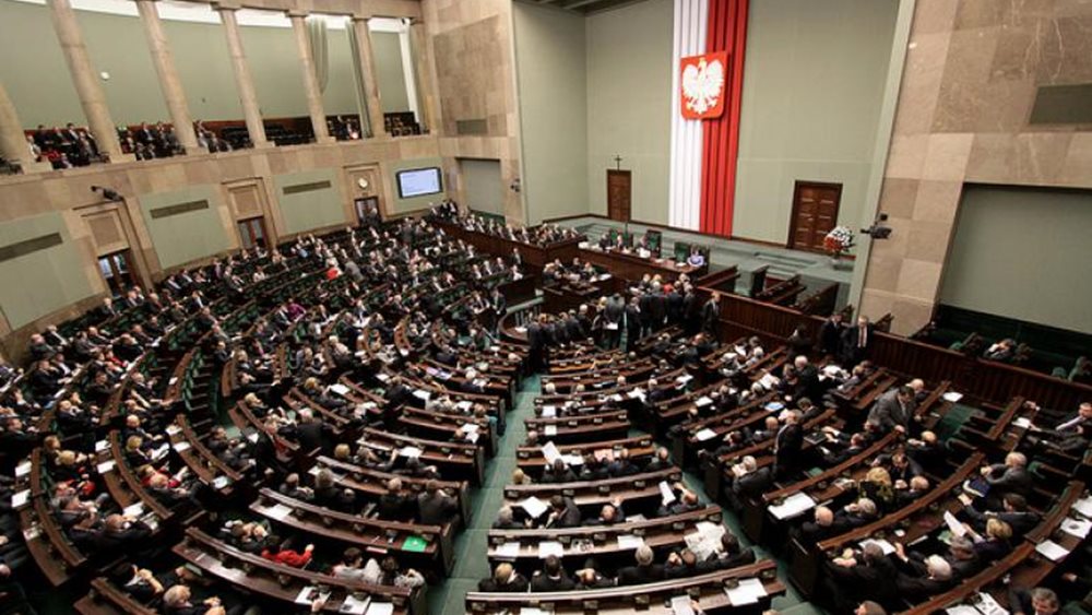 Κλιμάκωση της πολιτικής σύγκρουσης στην Πολωνία: Συνελήφθη ο πρώην υπουργός Εσωτερικών μέσα στο Προεδρικό Μέγαρο
