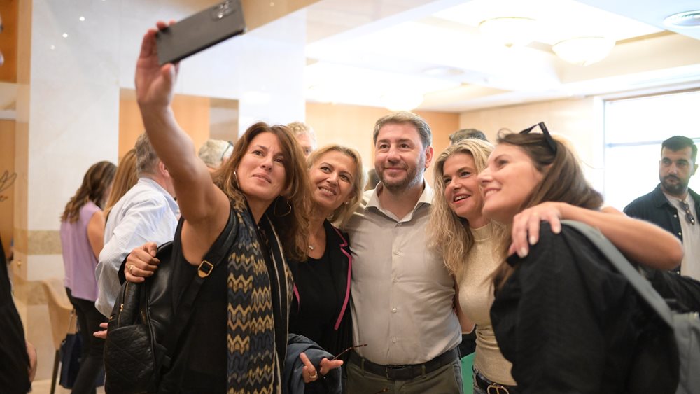 Ν. Ανδρουλάκης: Δύναμη μου ο απλός κόσμος του ΠΑΣΟΚ που έμεινε στα δύσκολα και βλέπει την παράταξη μας να έχει επιστρέψει