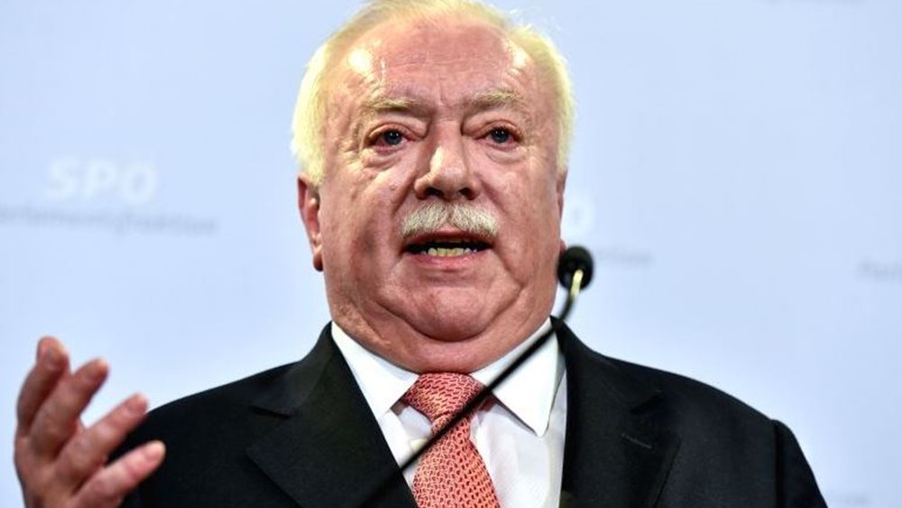 Βαθιά ανήσυχος ο δήμαρχος Βιέννης για την αποστασιοποίηση από τη Δημοκρατία