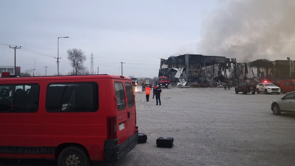 Βιολάντα: Άγνωστη μέχρι στιγμής η αιτία της πυρκαγιάς στο εργοστάσιο στα Τρίκαλα - Η ανακοίνωση της εταιρείας