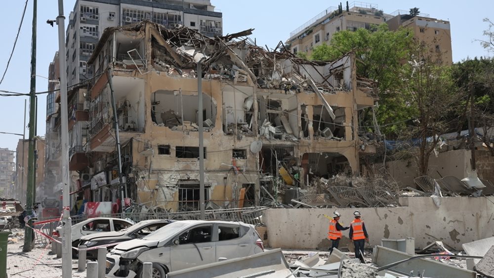 Το Ιράν προκάλεσε ζημιές ύψους $3 δισ. με τα πυραυλικά πλήγματα στο Ισραήλ
