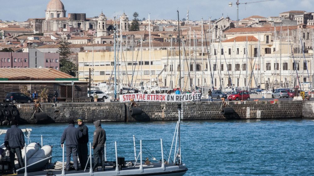 Ιταλία: Κλειστό το αεροδρόμιο της Κατάνια λόγω ηφαιστειακής τέφρας από την Αίτνα