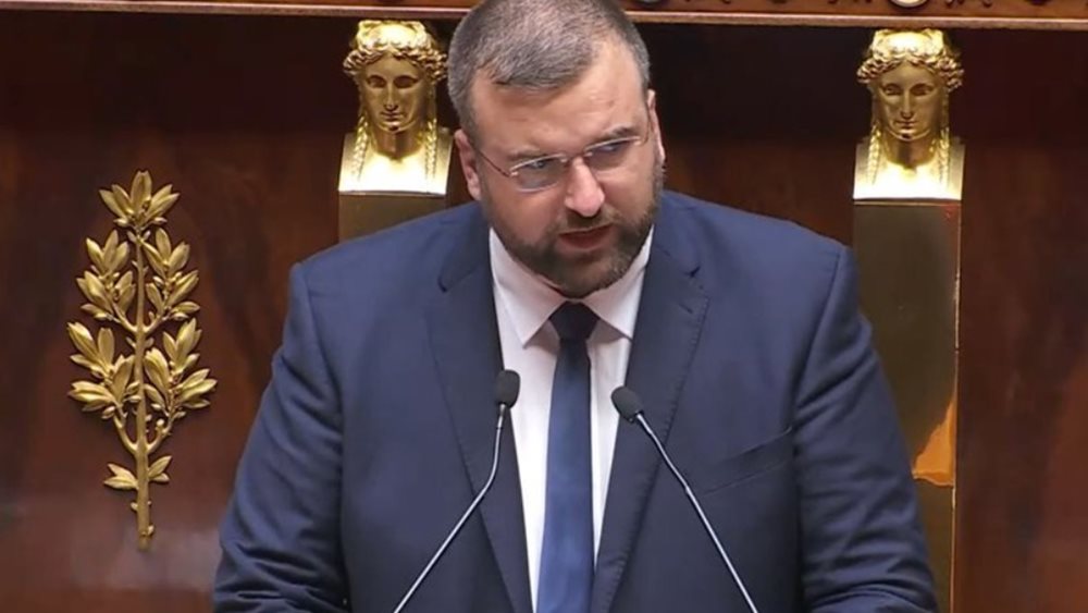 Γαλλία-Εθνοσυνέλευση:15ήμερη αποβολή σε βουλευτή της Λεπέν - Είπε σε μαύρο συνάδελφό του &quot;γυρίστε πίσω στην Αφρική&quot;.