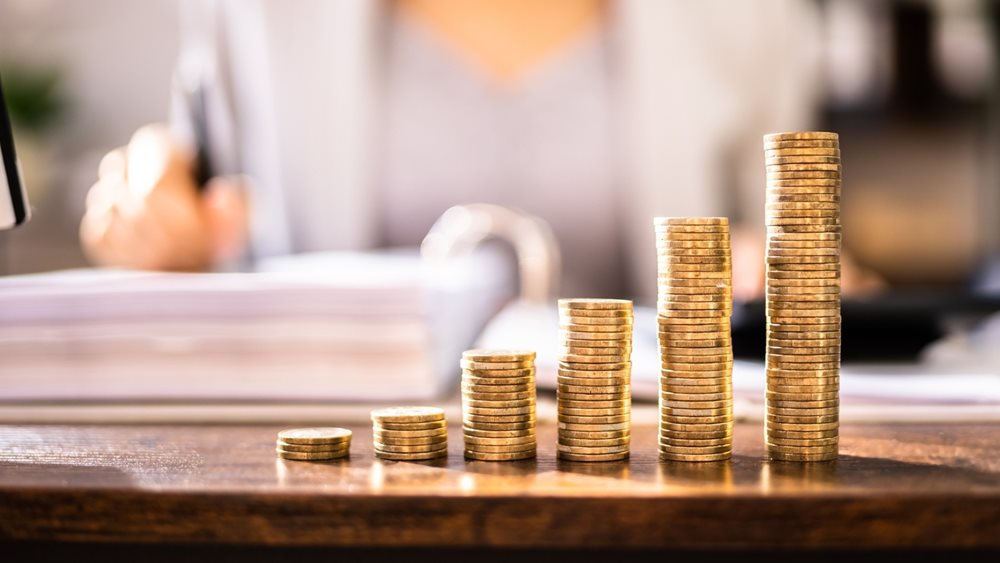 Ρεκόρ 10ετίας στις καταθέσεις το 2023 παρά τα πενιχρά επιτόκια