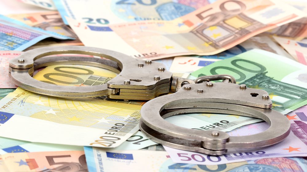 ΑΑΔΕ: Εξαρθρώθηκε κύκλωμα διακίνησης παράνομων διαλυτών