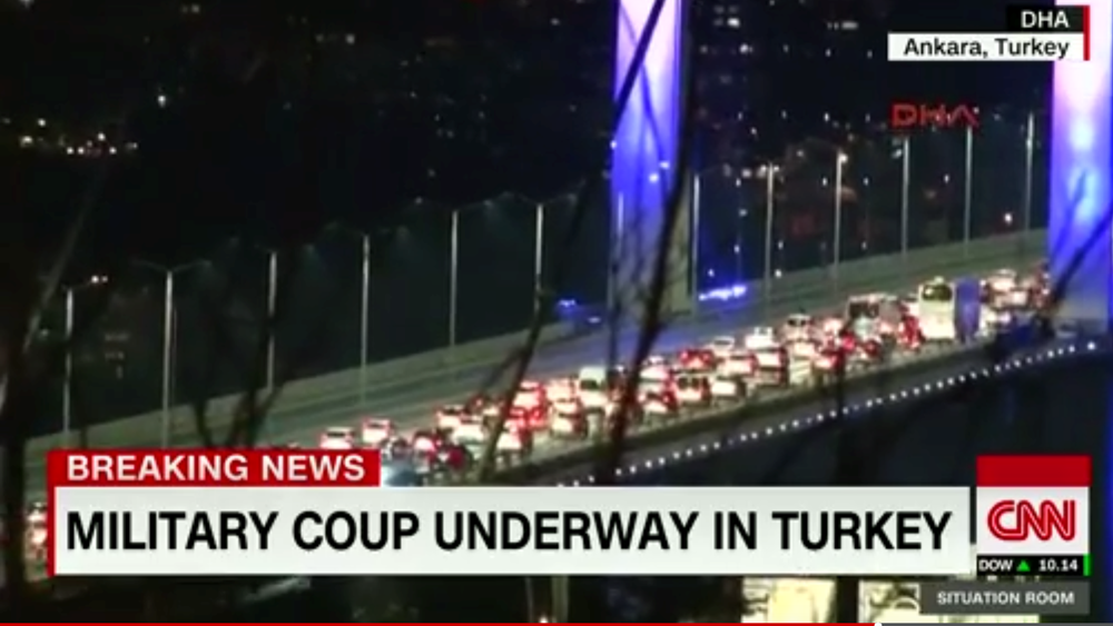 Χιλιάδες υποστηρικτές του Erdogan στους δρόμους της Κωνσταντινούπολης