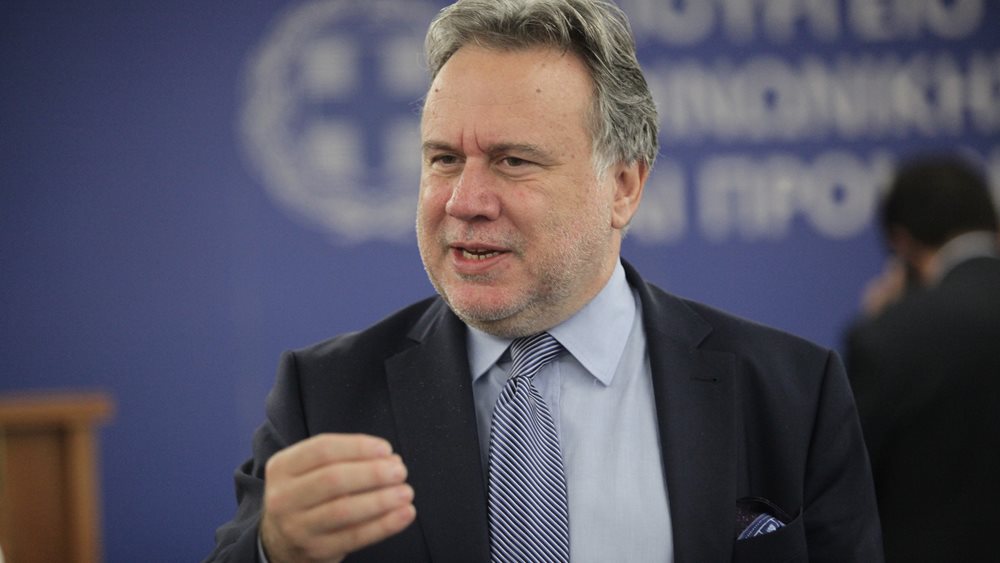 &quot;Πανηγυρίζει&quot; ο Κατρούγκαλος: Όσοι κλείνουν τα μπλοκάκια, δεν είναι ελεύθεροι επαγγελματίες, αλλά μισθωτοί