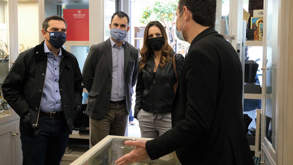 Τσίπρας σε εμπόρους: Μόνες λύσεις η μη επιστρεπτέα ενίσχυση και η γενναία ρύθμιση ιδιωτικού χρέους