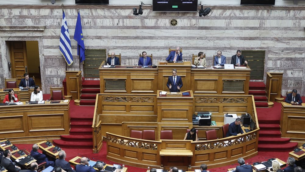 Live η συζήτηση στη Βουλή για το ν/σ του Υπουργείου Εσωτερικών