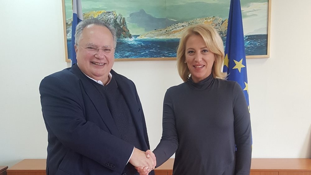 Στήριξη Κοτζιά σε Δούρου