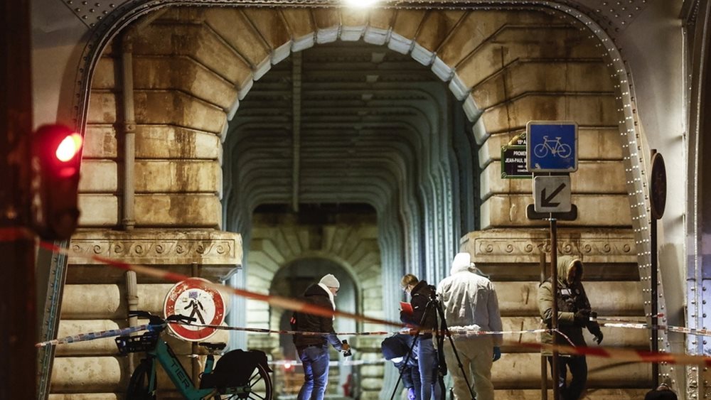 Γαλλία: Ποιος είναι ο δράστης της φονικής επίθεσης στο Παρίσι - Γνωστός στις αρχές