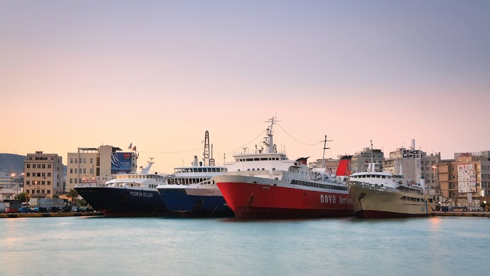 Αυξήσεις - &quot;φωτιά&quot; έως 15% στα ακτοπλοϊκά λόγω πράσινης μετάβασης
