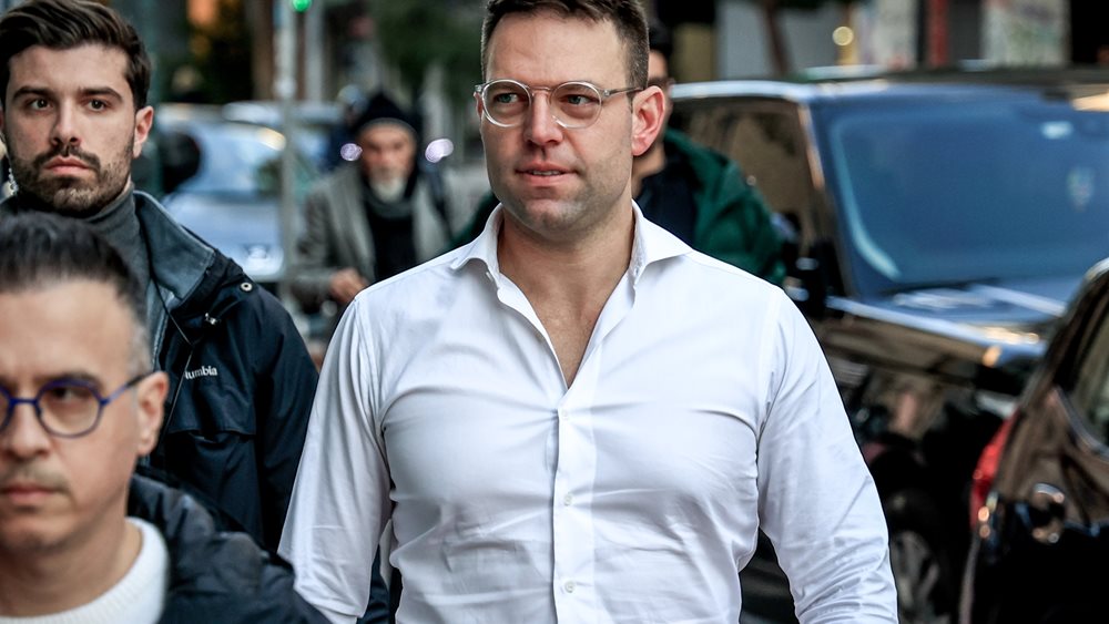 &quot;Περήφανος&quot; ο Κασσελάκης για την ομιλία της Ε. Ακρίτα στη Βουλή